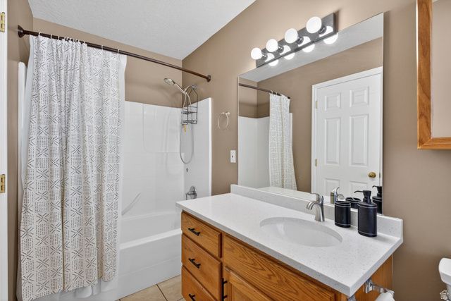 90 W COTTAGE AVE, Sandy, UT 84070