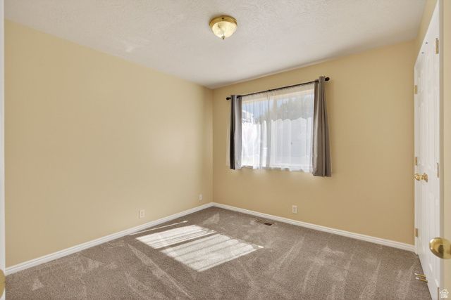 90 W COTTAGE AVE, Sandy, UT 84070