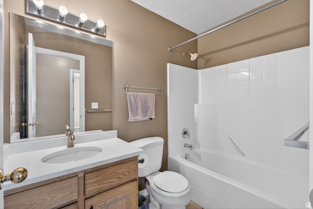 90 W COTTAGE AVE, Sandy, UT 84070
