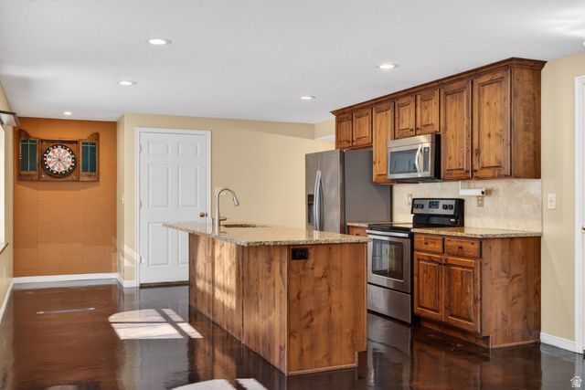 90 W COTTAGE AVE, Sandy, UT 84070