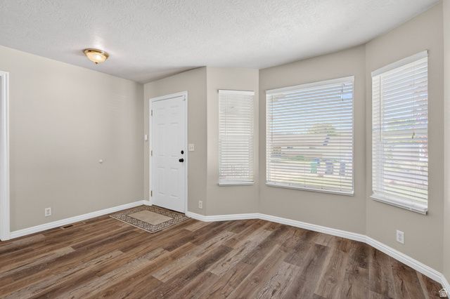 90 W COTTAGE AVE, Sandy, UT 84070