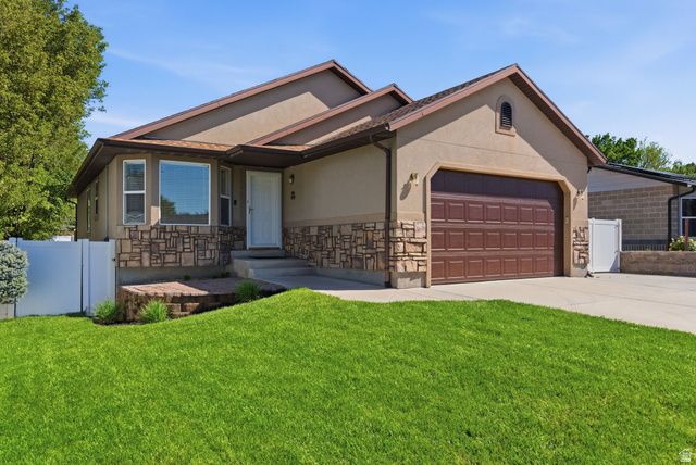 90 W COTTAGE AVE, Sandy, UT 84070