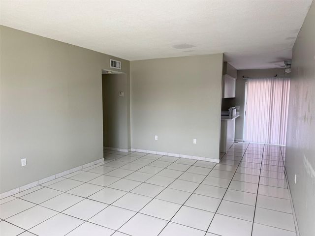 5317 CURRY FORD ROAD Q201, Orlando, FL 32812