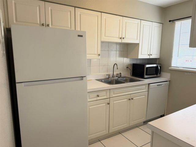 5317 CURRY FORD ROAD Q201, Orlando, FL 32812