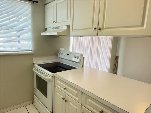 5317 CURRY FORD ROAD Q201, Orlando, FL 32812