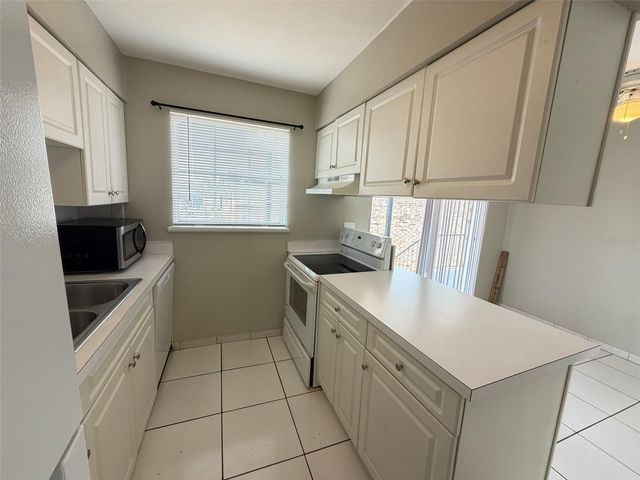 5317 CURRY FORD ROAD Q201, Orlando, FL 32812