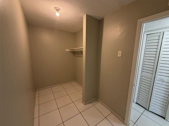 5317 CURRY FORD ROAD Q201, Orlando, FL 32812