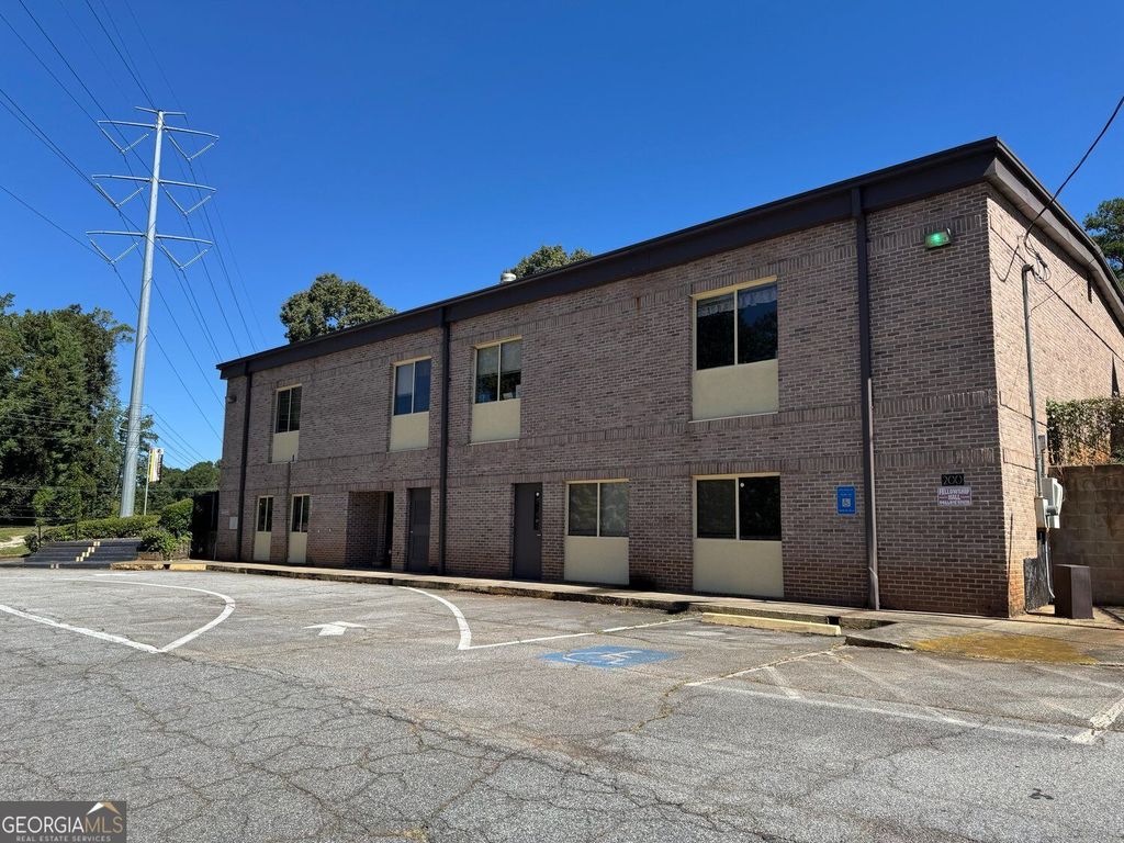 2719 Delowe Drive, East Point, GA 30344 — photo 3