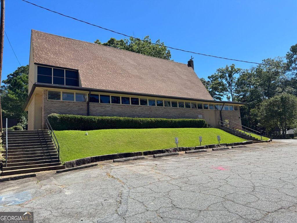 2719 Delowe Drive, East Point, GA 30344 — photo 5