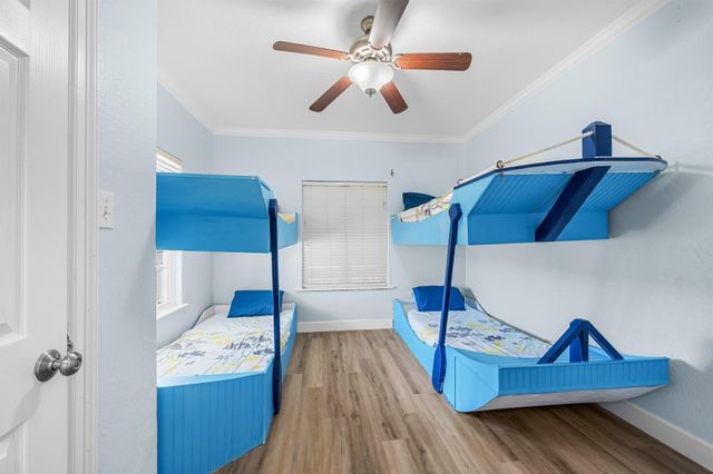 148 Howard Avenue, Surfside Beach, TX 77541