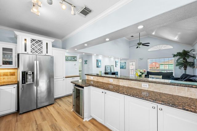 148 Howard Avenue, Surfside Beach, TX 77541