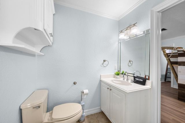148 Howard Avenue, Surfside Beach, TX 77541