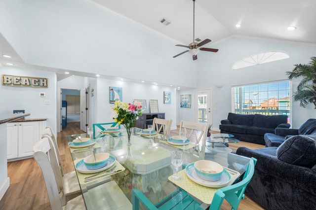 148 Howard Avenue, Surfside Beach, TX 77541