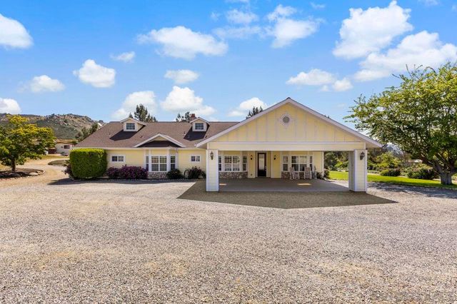 3232 N Twin Oaks Valley Rd, San Marcos, CA 92069