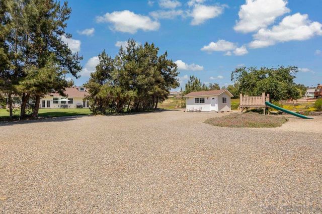 3232 N Twin Oaks Valley Rd, San Marcos, CA 92069