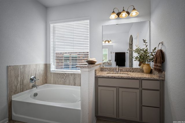 25046 Las Pilas, San Antonio, TX 78261