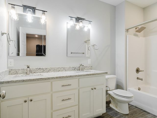 3 Kemble Circle, Bella Vista, AR 72714