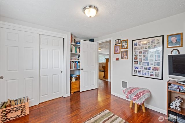 722 SW 2nd Avenue, Castle Rock, WA 98611