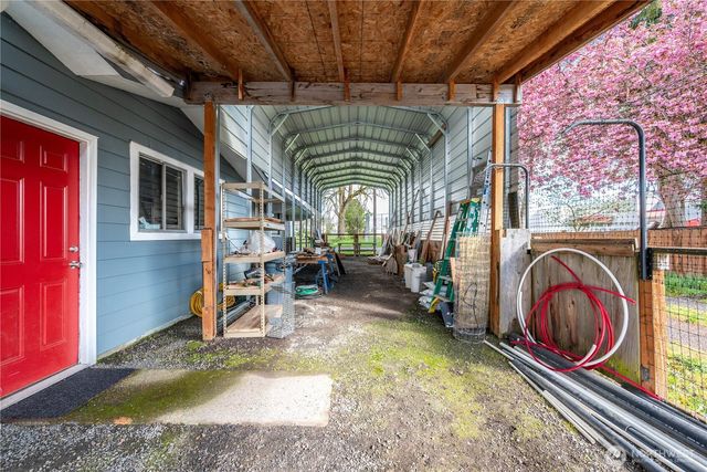 722 SW 2nd Avenue, Castle Rock, WA 98611