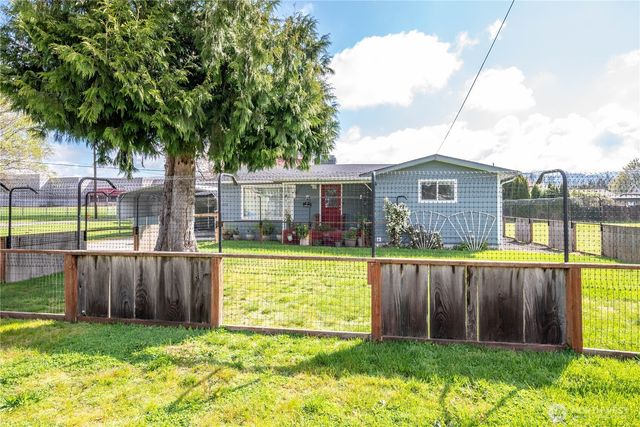 722 SW 2nd Avenue, Castle Rock, WA 98611