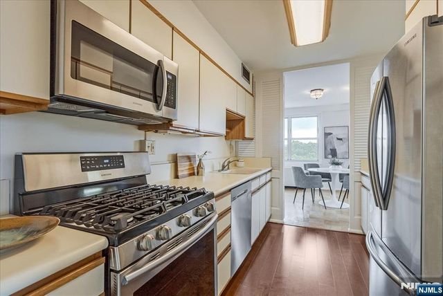 926 Bloomfield Avenue, Glen Ridge, NJ 07028