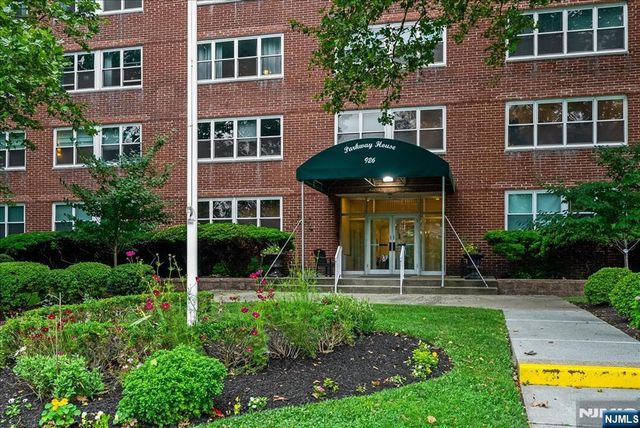 926 Bloomfield Avenue, Glen Ridge, NJ 07028