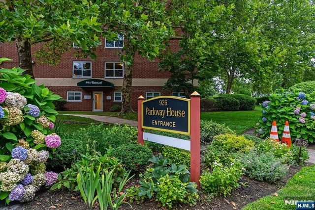 926 Bloomfield Avenue, Glen Ridge, NJ 07028