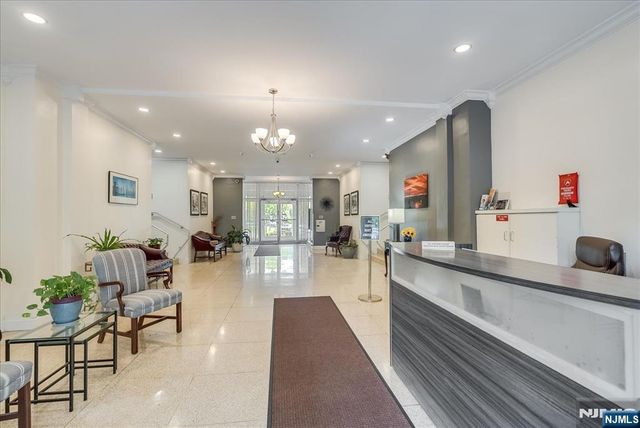 926 Bloomfield Avenue, Glen Ridge, NJ 07028
