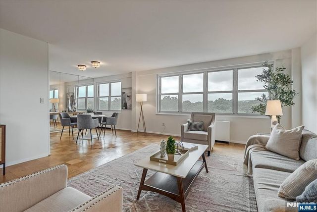 926 Bloomfield Avenue, Glen Ridge, NJ 07028