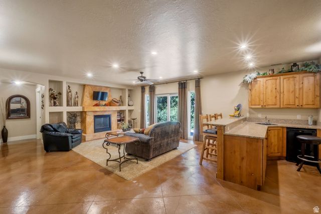 1957 N SMITHRIDGE DR, Lehi, UT 84043