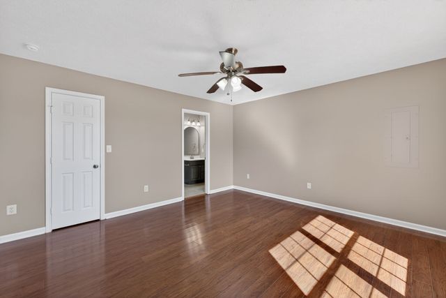 211 St Catherine Ct, Columbia, TN 38401