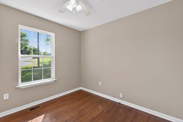 211 St Catherine Ct, Columbia, TN 38401