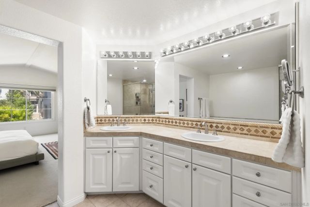 1366 Caminito Arriata, La Jolla, CA 92037