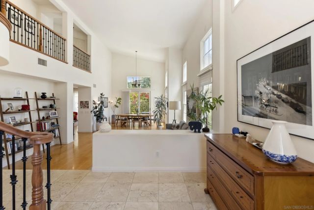 1366 Caminito Arriata, La Jolla, CA 92037