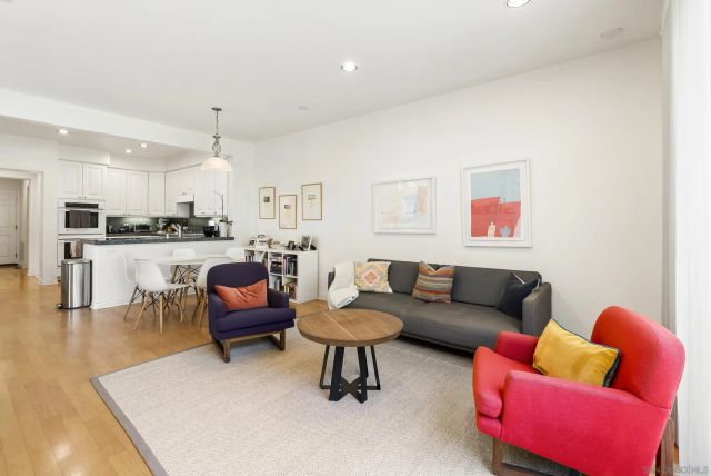 1366 Caminito Arriata, La Jolla, CA 92037