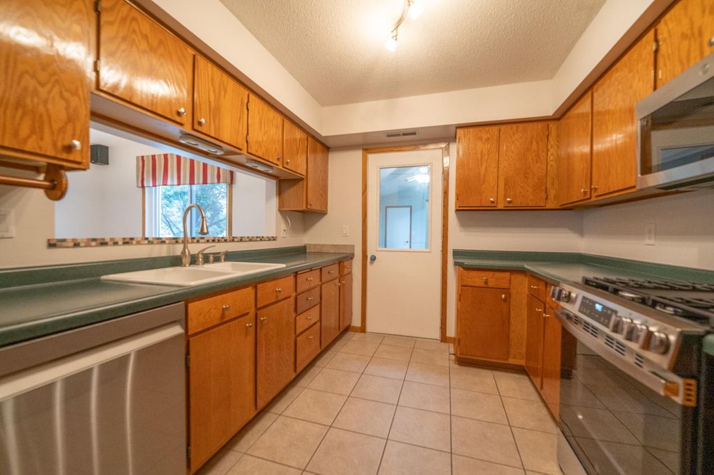 7732 157th Street W, Apple Valley, MN 55124 — photo 4