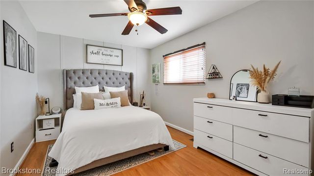 21729 Ridgeway Street, Saint Clair Shores, MI 48080