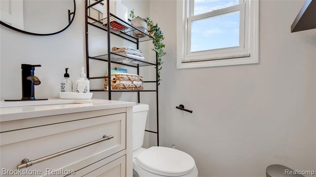 21729 Ridgeway Street, Saint Clair Shores, MI 48080