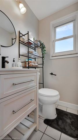 21729 Ridgeway Street, Saint Clair Shores, MI 48080