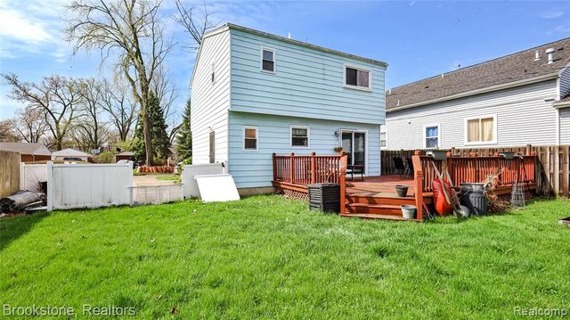 21729 Ridgeway Street, Saint Clair Shores, MI 48080
