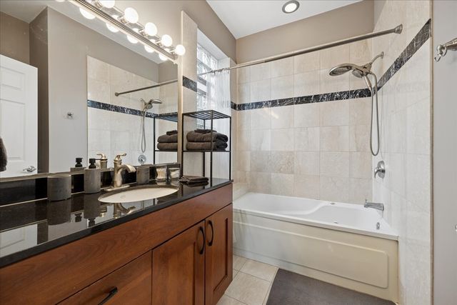 2724 W Cortez Street 3, Chicago, IL 60622