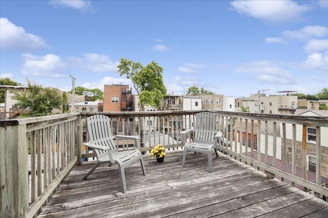 2724 W Cortez Street 3, Chicago, IL 60622