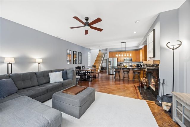 2724 W Cortez Street 3, Chicago, IL 60622