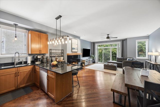 2724 W Cortez Street 3, Chicago, IL 60622