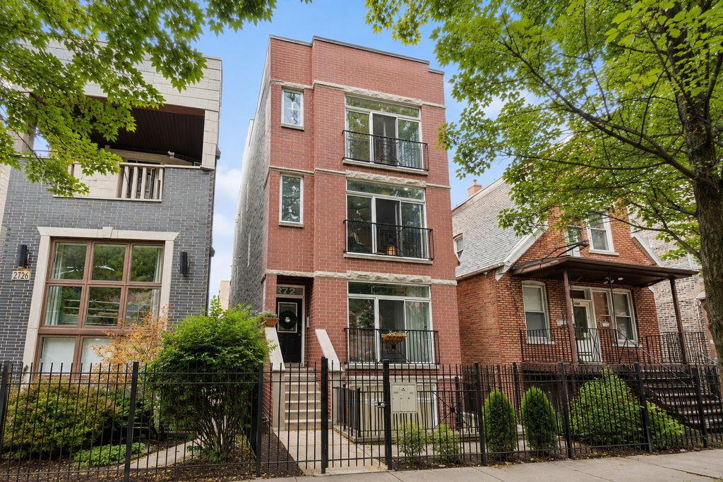 2724 W Cortez Street 3, Chicago, IL 60622