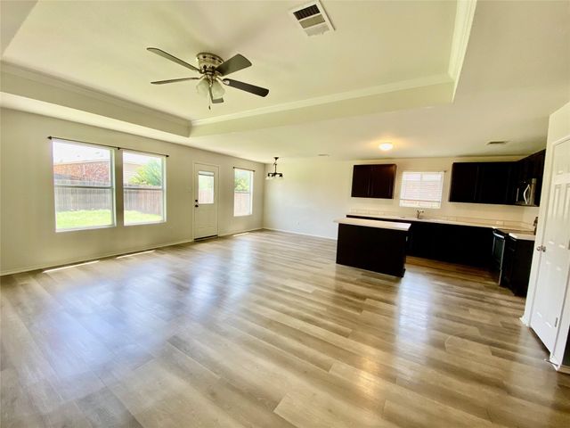 108 King Elder LN, Leander, TX 78641
