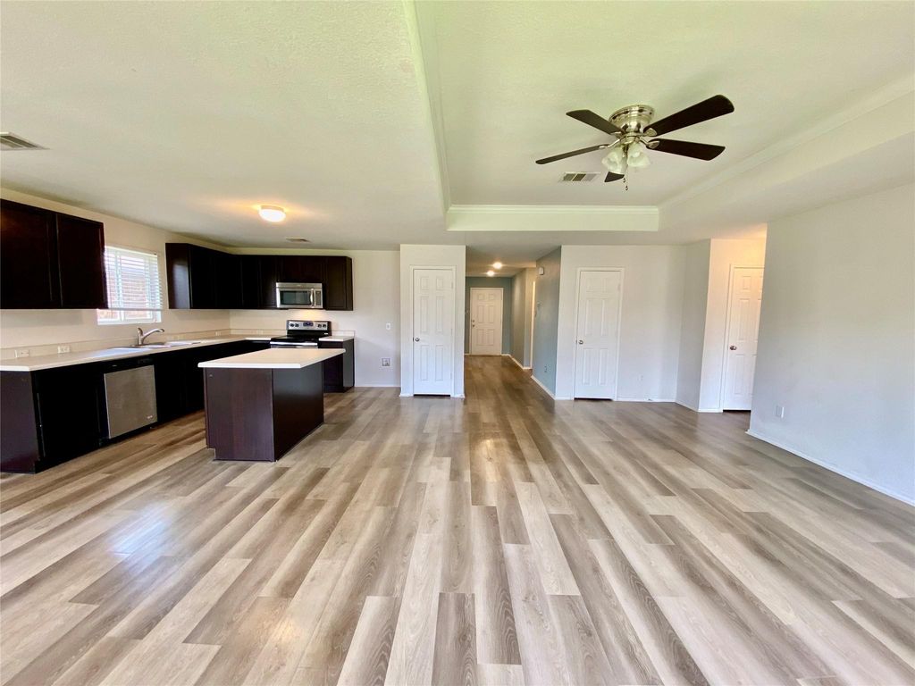 108 King Elder LN, Leander, TX 78641