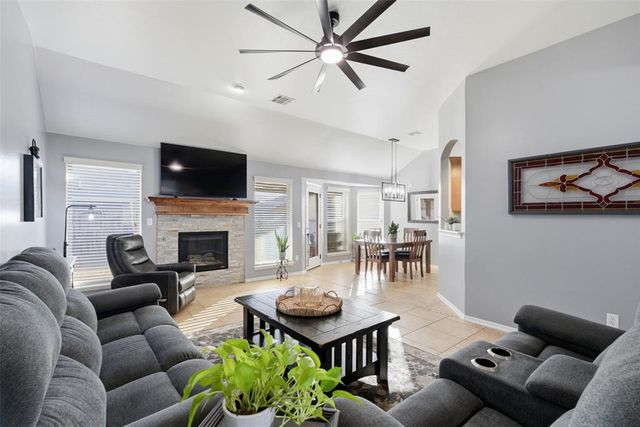 104 Broadway Circle, Oklahoma City, OK 73170