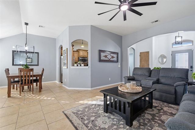 104 Broadway Circle, Oklahoma City, OK 73170