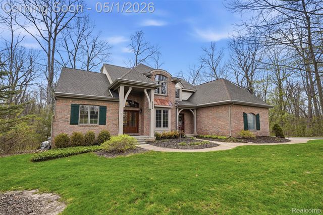 9028 Green Hickory Lane, Tyrone Township, MI 48430